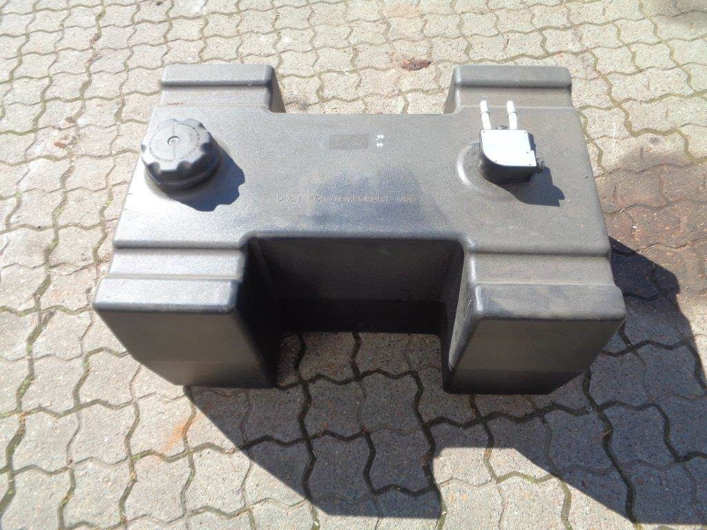 Mercedes-Benz 100 L plast (H formet) Dieseltank - Spremnik goriva za Kamion: slika Mercedes-Benz 100 L plast (H formet) Dieseltank - Spremnik goriva za Kamion Mercedes-Benz 100 L plast (H formet) Dieseltank - Spremnik goriva za Kamion: slika Mercedes-Benz 100 L plast (H formet) Dieseltank - Spremnik goriva za Kamion