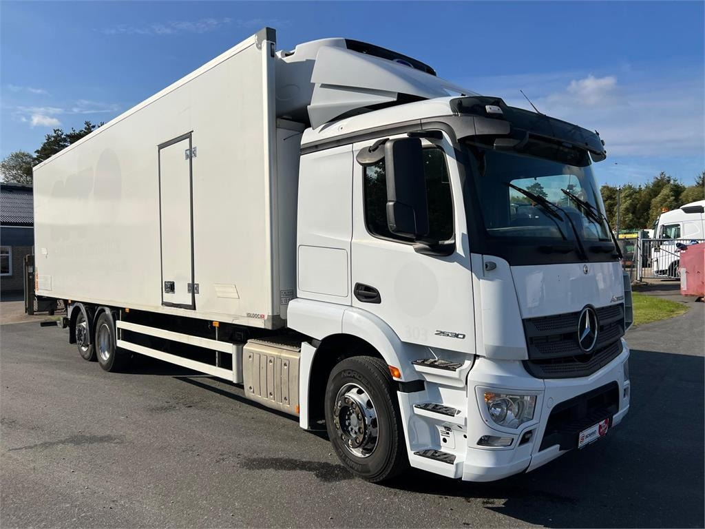 Mercedes-Benz Actros 2530 L 6x2*4 - Kamion hladnjača: slika Mercedes-Benz Actros 2530 L 6x2*4 - Kamion hladnjača Mercedes-Benz Actros 2530 L 6x2*4 - Kamion hladnjača: slika Mercedes-Benz Actros 2530 L 6x2*4 - Kamion hladnjača