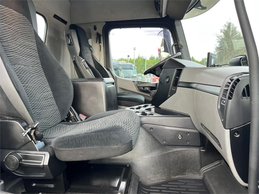 Utovarivač s proklizavajućim upravljanjem Mercedes-Benz Antos 2546 L: slika Utovarivač s proklizavajućim upravljanjem Mercedes-Benz Antos 2546 L