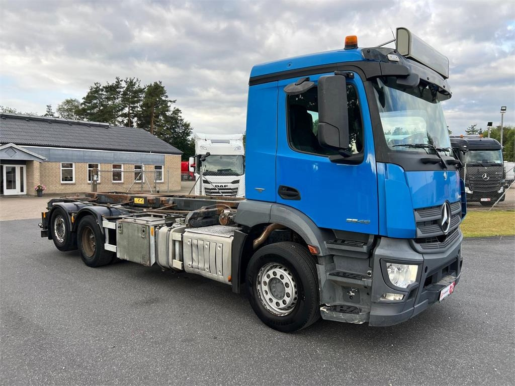 Mercedes-Benz Antos 2546 L - Utovarivač s proklizavajućim upravljanjem: slika Mercedes-Benz Antos 2546 L - Utovarivač s proklizavajućim upravljanjem Mercedes-Benz Antos 2546 L - Utovarivač s proklizavajućim upravljanjem: slika Mercedes-Benz Antos 2546 L - Utovarivač s proklizavajućim upravljanjem