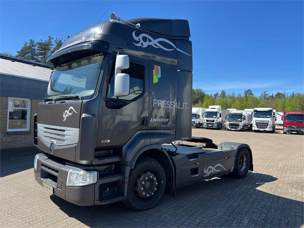 Renault Premium 440 DXI - Tegljač: slika Renault Premium 440 DXI - Tegljač Renault Premium 440 DXI - Tegljač: slika Renault Premium 440 DXI - Tegljač