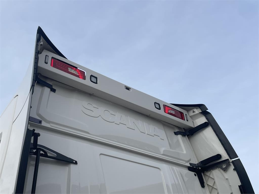 Scania S660 A 6x2 NB 2950 - Tegljač: slika Scania S660 A 6x2 NB 2950 - Tegljač Scania S660 A 6x2 NB 2950 - Tegljač: slika Scania S660 A 6x2 NB 2950 - Tegljač