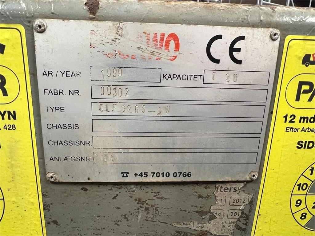 Volvo FH12-420 - Utovarivač s proklizavajućim upravljanjem: slika Volvo FH12-420 - Utovarivač s proklizavajućim upravljanjem Volvo FH12-420 - Utovarivač s proklizavajućim upravljanjem: slika Volvo FH12-420 - Utovarivač s proklizavajućim upravljanjem