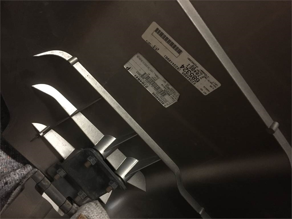 Volvo FH4 Globetrotter tagspoiler - Aerodinamika/ Spojler za Kamion: slika Volvo FH4 Globetrotter tagspoiler - Aerodinamika/ Spojler za Kamion Volvo FH4 Globetrotter tagspoiler - Aerodinamika/ Spojler za Kamion: slika Volvo FH4 Globetrotter tagspoiler - Aerodinamika/ Spojler za Kamion