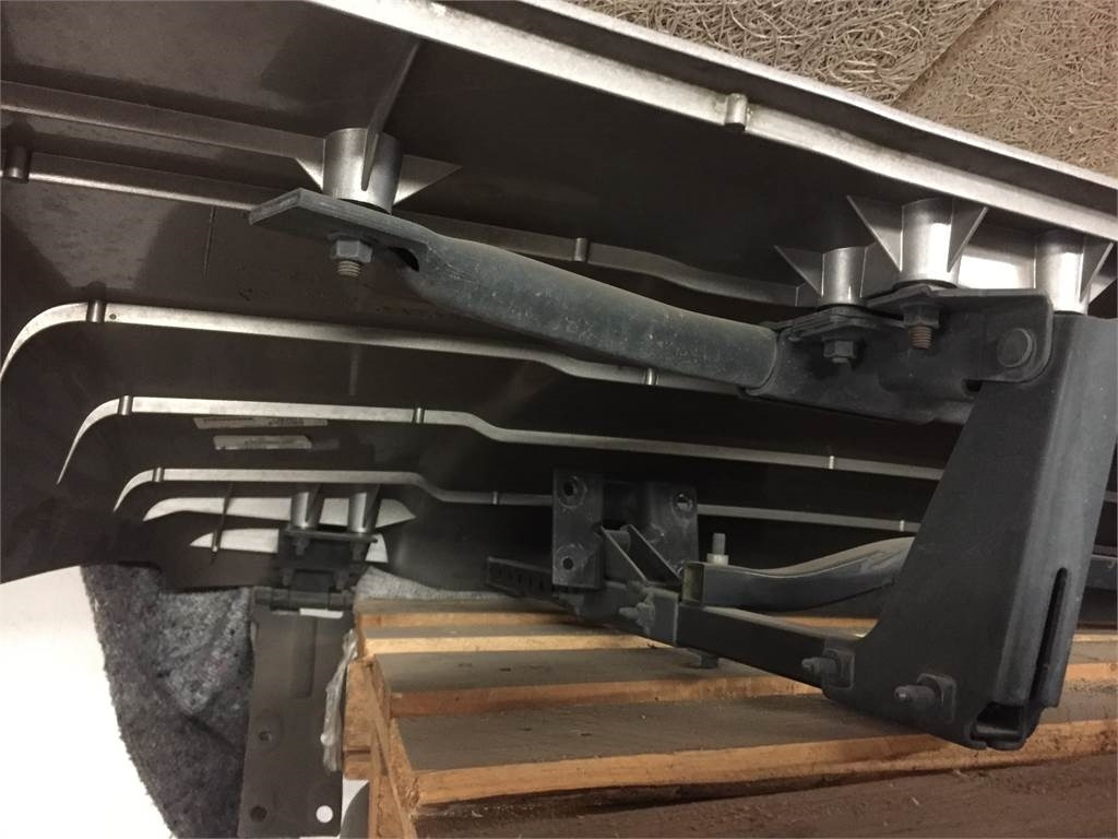 Volvo FH4 Globetrotter tagspoiler - Aerodinamika/ Spojler za Kamion: slika Volvo FH4 Globetrotter tagspoiler - Aerodinamika/ Spojler za Kamion Volvo FH4 Globetrotter tagspoiler - Aerodinamika/ Spojler za Kamion: slika Volvo FH4 Globetrotter tagspoiler - Aerodinamika/ Spojler za Kamion