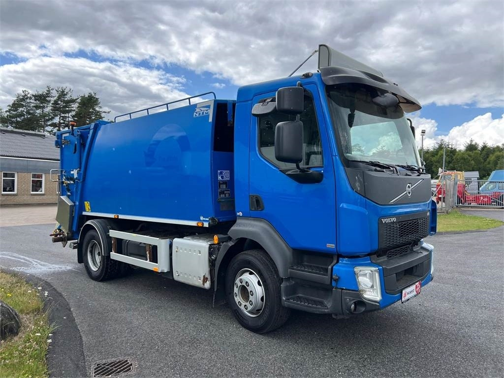 Volvo FL 240 (12 ton) NTM 9,7m3 - Kamion za odvoz smeća: slika Volvo FL 240 (12 ton) NTM 9,7m3 - Kamion za odvoz smeća Volvo FL 240 (12 ton) NTM 9,7m3 - Kamion za odvoz smeća: slika Volvo FL 240 (12 ton) NTM 9,7m3 - Kamion za odvoz smeća