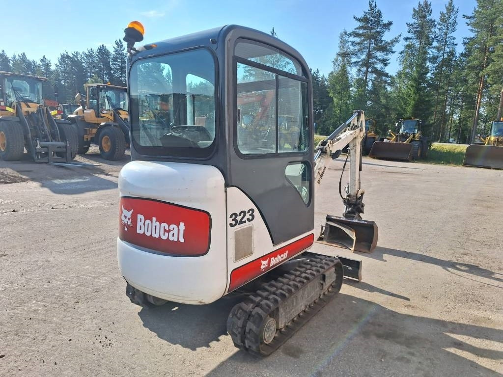Bobcat 323K KALLISTAJA, 2-KAUHAA - Mini bager: slika Bobcat 323K KALLISTAJA, 2-KAUHAA - Mini bager Bobcat 323K KALLISTAJA, 2-KAUHAA - Mini bager: slika Bobcat 323K KALLISTAJA, 2-KAUHAA - Mini bager