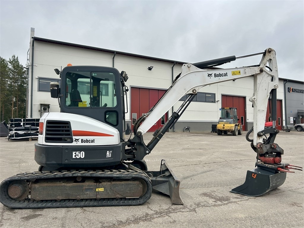 Bobcat E50 RASVARI YMS. - Mini bager: slika Bobcat E50 RASVARI YMS. - Mini bager Bobcat E50 RASVARI YMS. - Mini bager: slika Bobcat E50 RASVARI YMS. - Mini bager