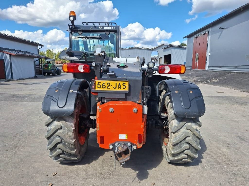 Bobcat TL30.70 KUROTTAJA - Teleskopski rukovatelj: slika Bobcat TL30.70 KUROTTAJA - Teleskopski rukovatelj Bobcat TL30.70 KUROTTAJA - Teleskopski rukovatelj: slika Bobcat TL30.70 KUROTTAJA - Teleskopski rukovatelj