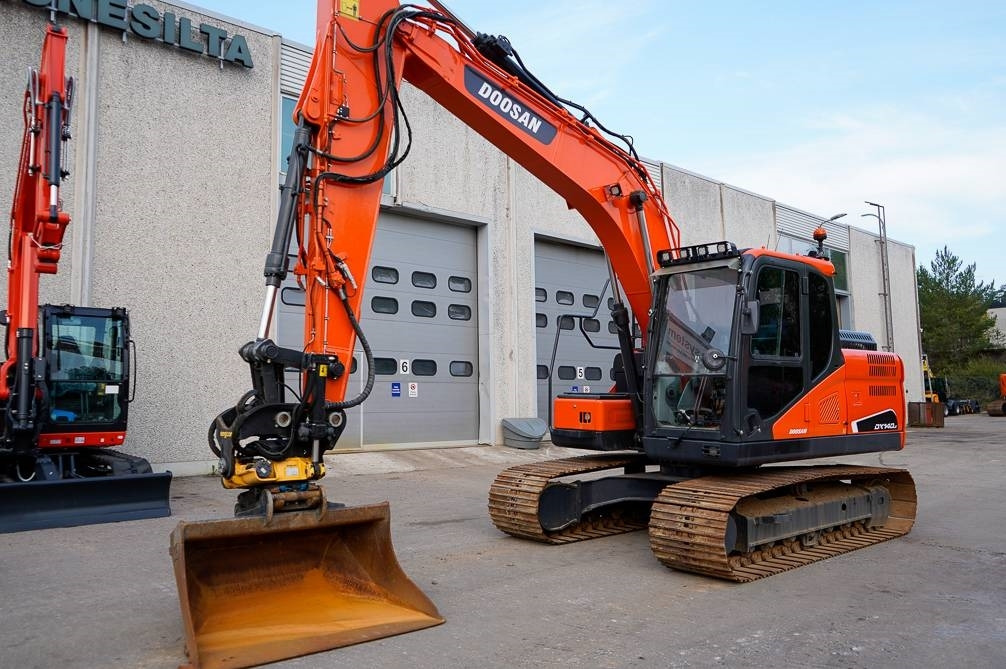 Doosan DX140LC-5 EPS ENGCON - Bager gusjeničar: slika Doosan DX140LC-5 EPS ENGCON - Bager gusjeničar Doosan DX140LC-5 EPS ENGCON - Bager gusjeničar: slika Doosan DX140LC-5 EPS ENGCON - Bager gusjeničar