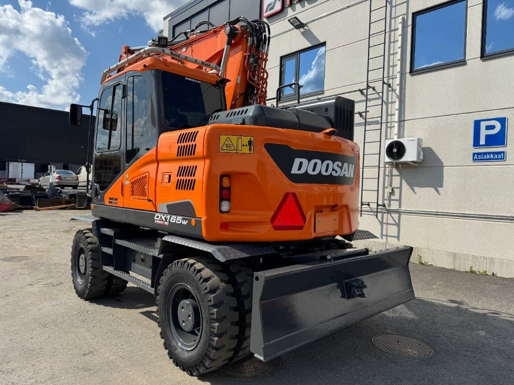 Doosan DX165W-5 PYÖRITTÄJÄLLÄ - Bager na kotačima: slika Doosan DX165W-5 PYÖRITTÄJÄLLÄ - Bager na kotačima Doosan DX165W-5 PYÖRITTÄJÄLLÄ - Bager na kotačima: slika Doosan DX165W-5 PYÖRITTÄJÄLLÄ - Bager na kotačima