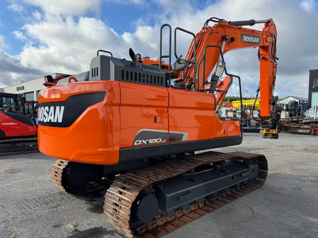 Doosan DX180LC-5 PYÖRITTÄJÄLLÄ - Bager gusjeničar: slika Doosan DX180LC-5 PYÖRITTÄJÄLLÄ - Bager gusjeničar Doosan DX180LC-5 PYÖRITTÄJÄLLÄ - Bager gusjeničar: slika Doosan DX180LC-5 PYÖRITTÄJÄLLÄ - Bager gusjeničar