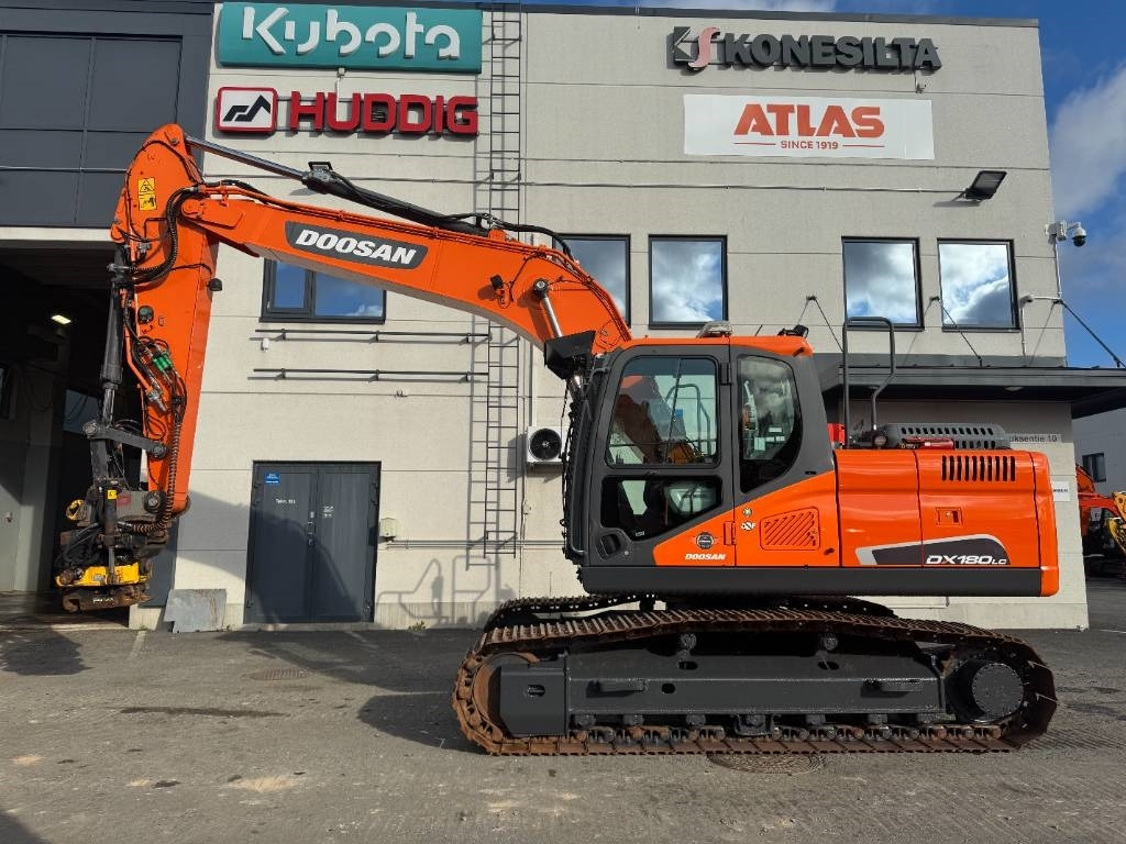 Doosan DX180LC-5 PYÖRITTÄJÄLLÄ - Bager gusjeničar: slika Doosan DX180LC-5 PYÖRITTÄJÄLLÄ - Bager gusjeničar Doosan DX180LC-5 PYÖRITTÄJÄLLÄ - Bager gusjeničar: slika Doosan DX180LC-5 PYÖRITTÄJÄLLÄ - Bager gusjeničar