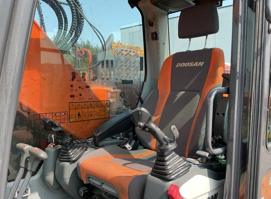 Doosan DX235LCR-5 DOZER - Bager gusjeničar: slika Doosan DX235LCR-5 DOZER - Bager gusjeničar Doosan DX235LCR-5 DOZER - Bager gusjeničar: slika Doosan DX235LCR-5 DOZER - Bager gusjeničar
