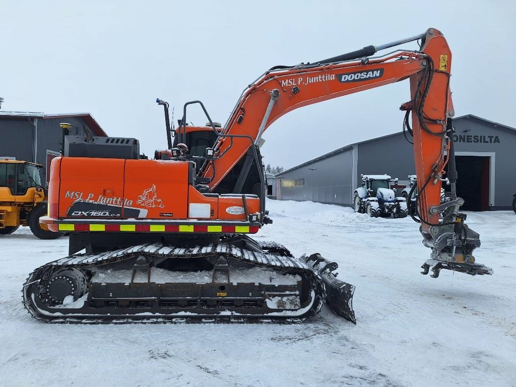 Doosan MYYTY! SOLD! DX160LCH-5 METSÄMALLI - Bager gusjeničar: slika Doosan MYYTY! SOLD! DX160LCH-5 METSÄMALLI - Bager gusjeničar Doosan MYYTY! SOLD! DX160LCH-5 METSÄMALLI - Bager gusjeničar: slika Doosan MYYTY! SOLD! DX160LCH-5 METSÄMALLI - Bager gusjeničar