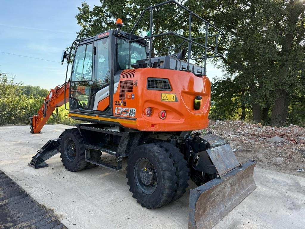 Hitachi ZX 135 W-7 - Bager na kotačima: slika Hitachi ZX 135 W-7 - Bager na kotačima Hitachi ZX 135 W-7 - Bager na kotačima: slika Hitachi ZX 135 W-7 - Bager na kotačima