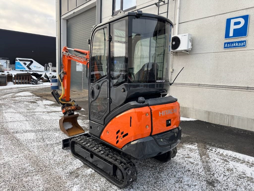 Hitachi ZX 18-3 CLR Kallistaja ja pyöritys - Mini bager: slika Hitachi ZX 18-3 CLR Kallistaja ja pyöritys - Mini bager Hitachi ZX 18-3 CLR Kallistaja ja pyöritys - Mini bager: slika Hitachi ZX 18-3 CLR Kallistaja ja pyöritys - Mini bager