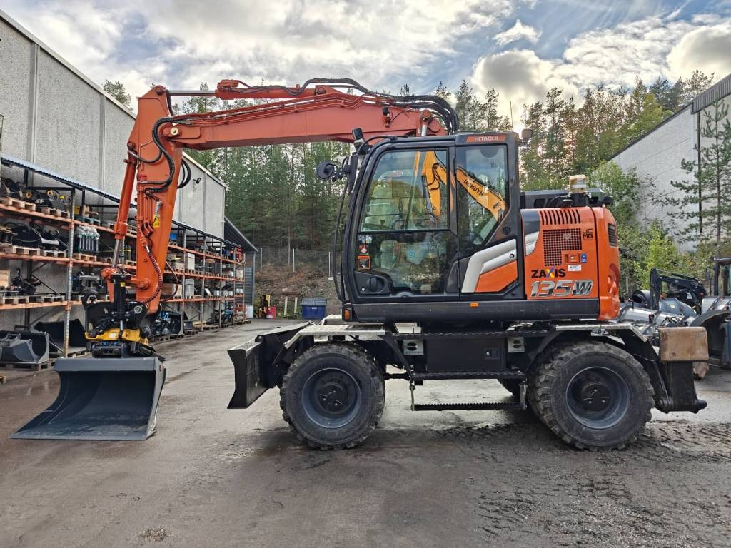 Hitachi ZX135W-7 VARUSTELTU - Bager na kotačima: slika Hitachi ZX135W-7 VARUSTELTU - Bager na kotačima Hitachi ZX135W-7 VARUSTELTU - Bager na kotačima: slika Hitachi ZX135W-7 VARUSTELTU - Bager na kotačima
