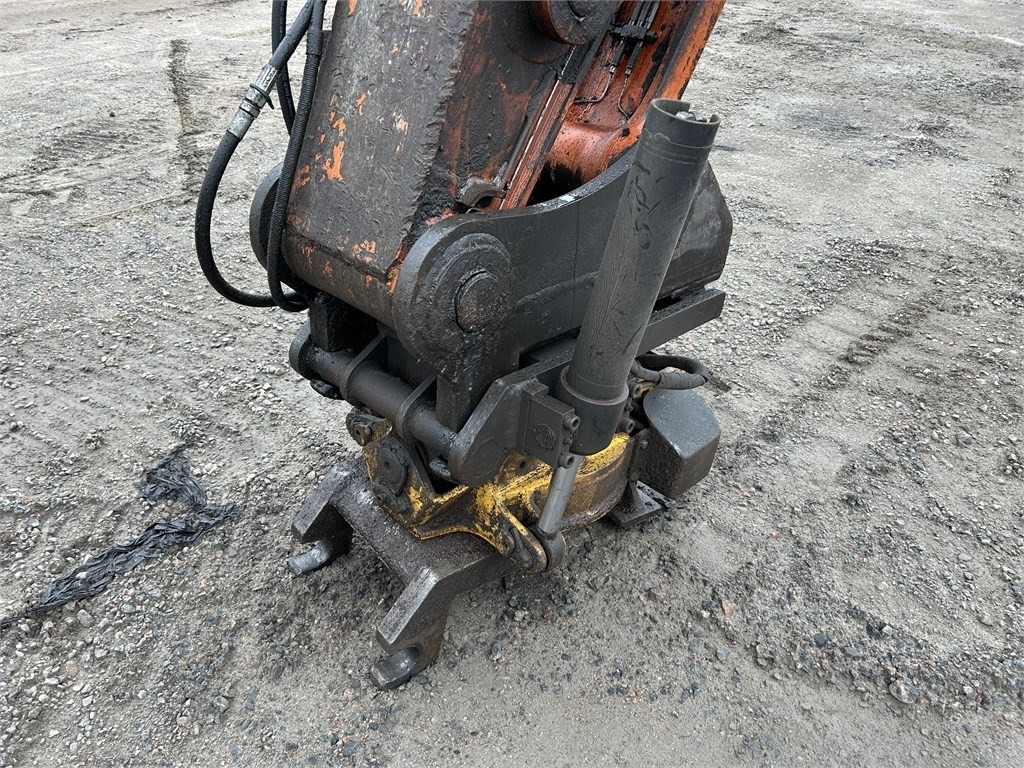 Hitachi ZX210LC-3 - Bager gusjeničar: slika Hitachi ZX210LC-3 - Bager gusjeničar Hitachi ZX210LC-3 - Bager gusjeničar: slika Hitachi ZX210LC-3 - Bager gusjeničar