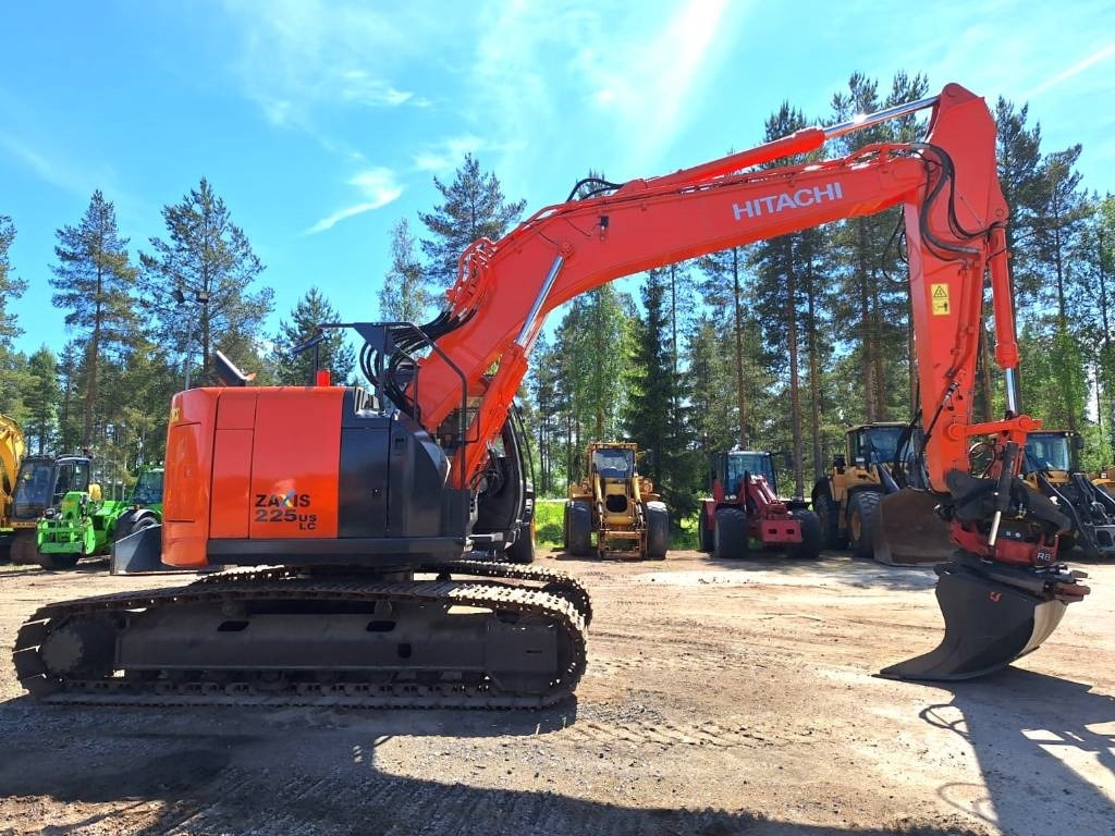 Hitachi ZX225USLC-5 PYÖRITTÄJÄ+PIHDIT YM. - Bager gusjeničar: slika Hitachi ZX225USLC-5 PYÖRITTÄJÄ+PIHDIT YM. - Bager gusjeničar Hitachi ZX225USLC-5 PYÖRITTÄJÄ+PIHDIT YM. - Bager gusjeničar: slika Hitachi ZX225USLC-5 PYÖRITTÄJÄ+PIHDIT YM. - Bager gusjeničar
