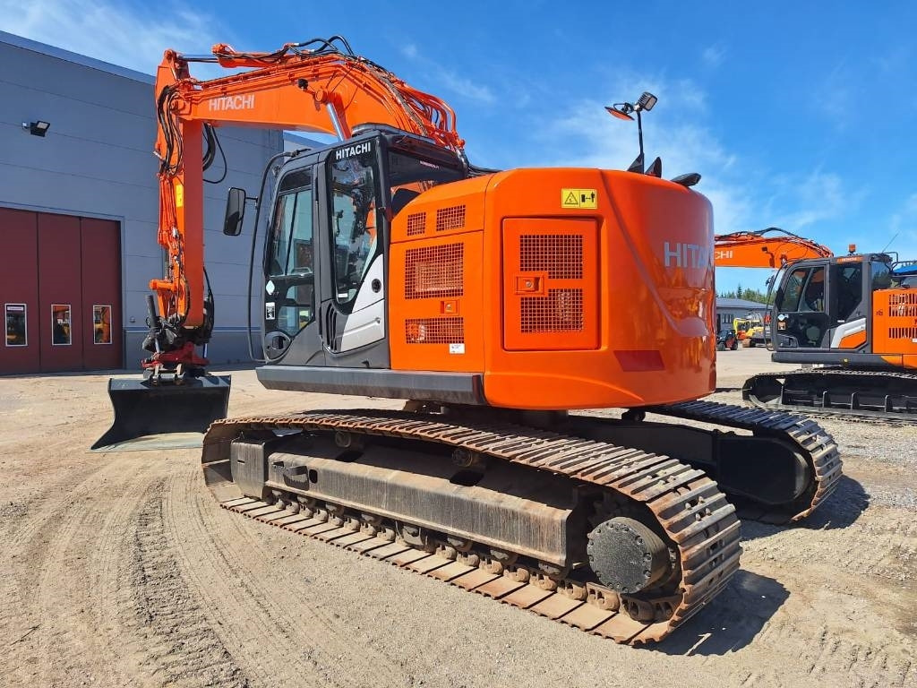 Hitachi ZX225USLC-5 PYÖRITTÄJÄ+PIHDIT YM. - Bager gusjeničar: slika Hitachi ZX225USLC-5 PYÖRITTÄJÄ+PIHDIT YM. - Bager gusjeničar Hitachi ZX225USLC-5 PYÖRITTÄJÄ+PIHDIT YM. - Bager gusjeničar: slika Hitachi ZX225USLC-5 PYÖRITTÄJÄ+PIHDIT YM. - Bager gusjeničar