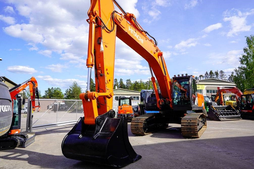 Hitachi ZX350LC-6 UUSI ALAKERTA - Bager gusjeničar: slika Hitachi ZX350LC-6 UUSI ALAKERTA - Bager gusjeničar Hitachi ZX350LC-6 UUSI ALAKERTA - Bager gusjeničar: slika Hitachi ZX350LC-6 UUSI ALAKERTA - Bager gusjeničar