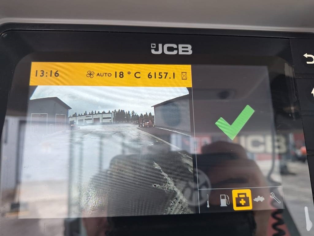 JCB 411HT T4F HYVÄT RENKAAT YM. - Utovarivač na kotačima: slika JCB 411HT T4F HYVÄT RENKAAT YM. - Utovarivač na kotačima JCB 411HT T4F HYVÄT RENKAAT YM. - Utovarivač na kotačima: slika JCB 411HT T4F HYVÄT RENKAAT YM. - Utovarivač na kotačima