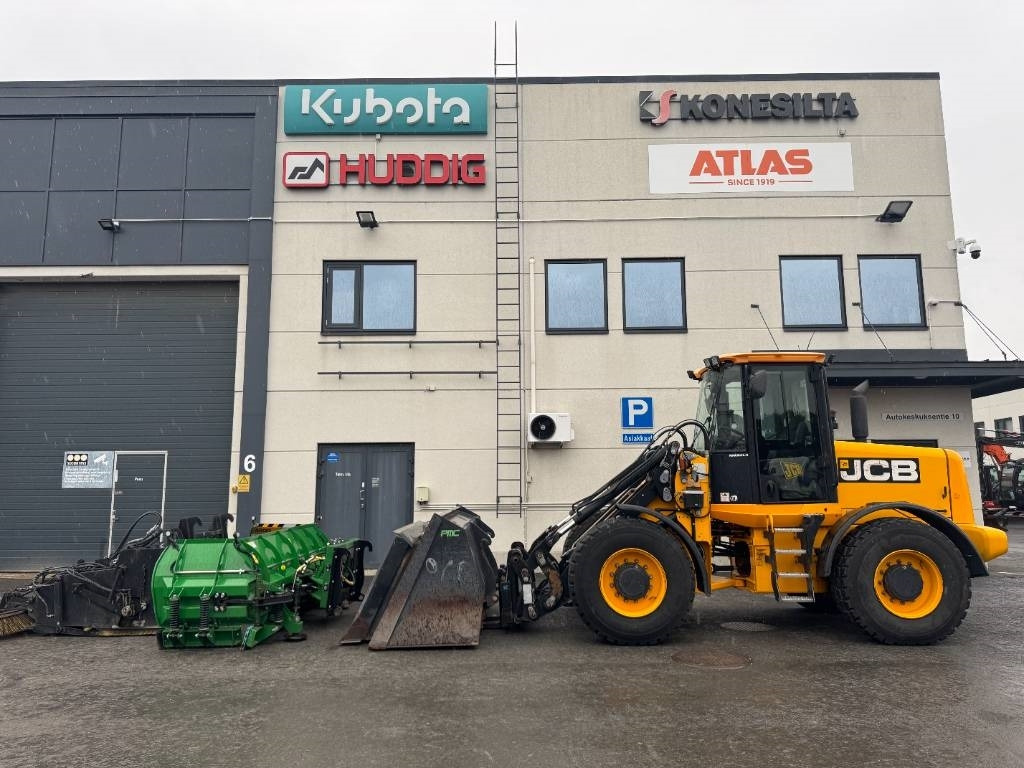 JCB 416 HT HYVÄT VARUSTEET - Utovarivač na kotačima: slika JCB 416 HT HYVÄT VARUSTEET - Utovarivač na kotačima JCB 416 HT HYVÄT VARUSTEET - Utovarivač na kotačima: slika JCB 416 HT HYVÄT VARUSTEET - Utovarivač na kotačima