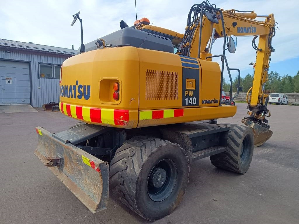 Komatsu MYYTY! SOLD! PW140-7 PYÖRITTÄJÄLLÄ - Bager na kotačima: slika Komatsu MYYTY! SOLD! PW140-7 PYÖRITTÄJÄLLÄ - Bager na kotačima Komatsu MYYTY! SOLD! PW140-7 PYÖRITTÄJÄLLÄ - Bager na kotačima: slika Komatsu MYYTY! SOLD! PW140-7 PYÖRITTÄJÄLLÄ - Bager na kotačima