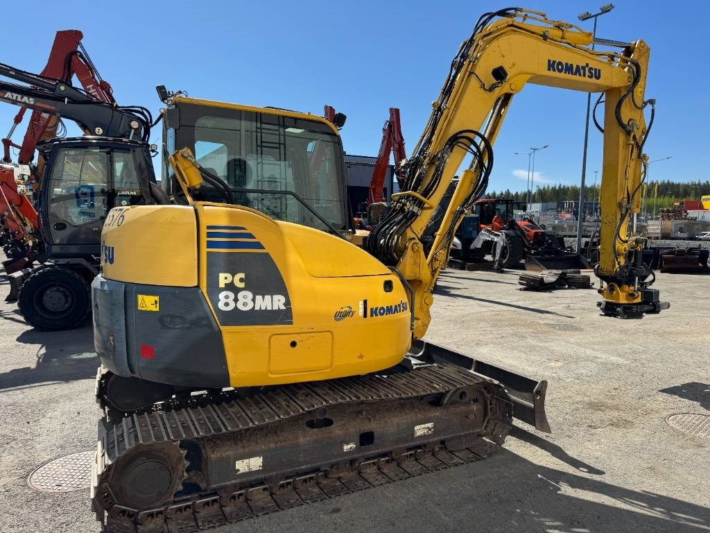 Komatsu PC88MR-8 PYÖRITTÄJÄLLÄ - Mini bager: slika Komatsu PC88MR-8 PYÖRITTÄJÄLLÄ - Mini bager Komatsu PC88MR-8 PYÖRITTÄJÄLLÄ - Mini bager: slika Komatsu PC88MR-8 PYÖRITTÄJÄLLÄ - Mini bager