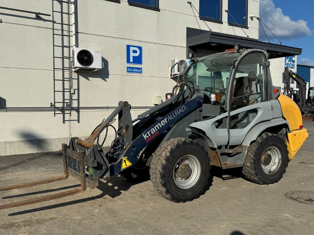Kramer 380 - Utovarivač na kotačima: slika Kramer 380 - Utovarivač na kotačima Kramer 380 - Utovarivač na kotačima: slika Kramer 380 - Utovarivač na kotačima