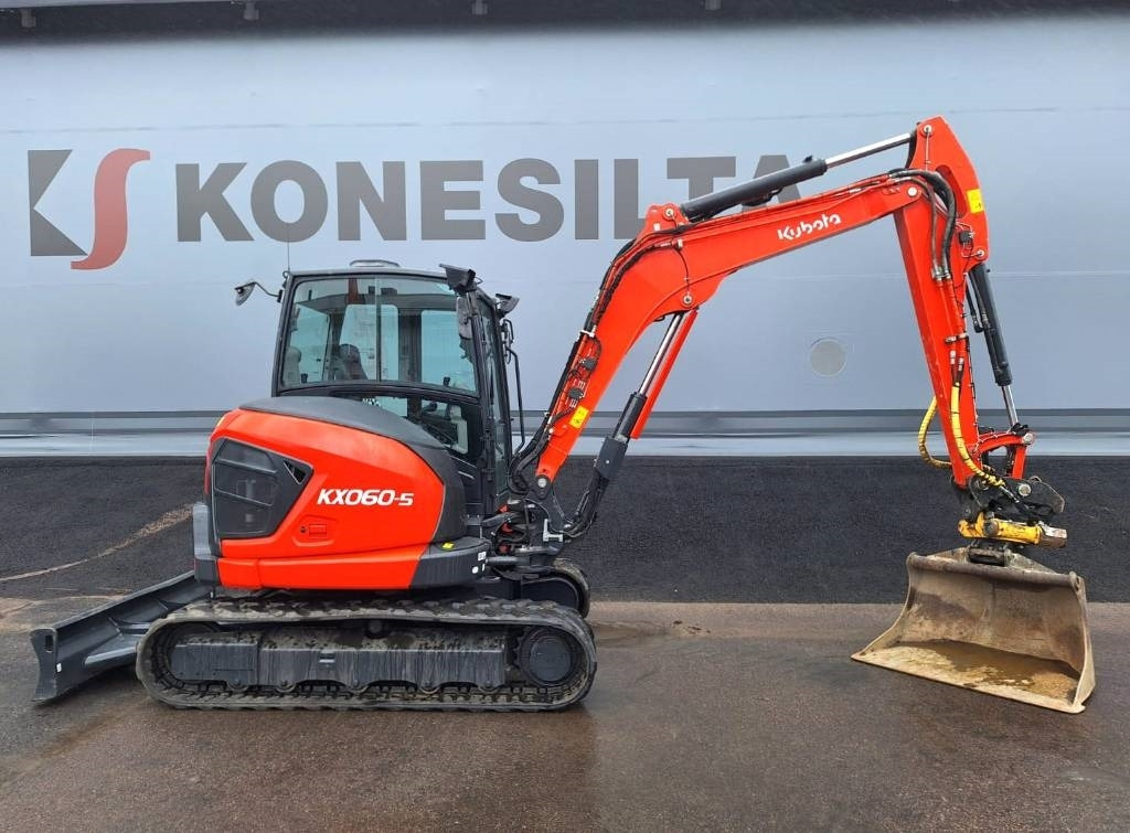 Kubota KX060-5 PYÖRITTÄJÄ, RASVARI YM. - Mini bager: slika Kubota KX060-5 PYÖRITTÄJÄ, RASVARI YM. - Mini bager Kubota KX060-5 PYÖRITTÄJÄ, RASVARI YM. - Mini bager: slika Kubota KX060-5 PYÖRITTÄJÄ, RASVARI YM. - Mini bager