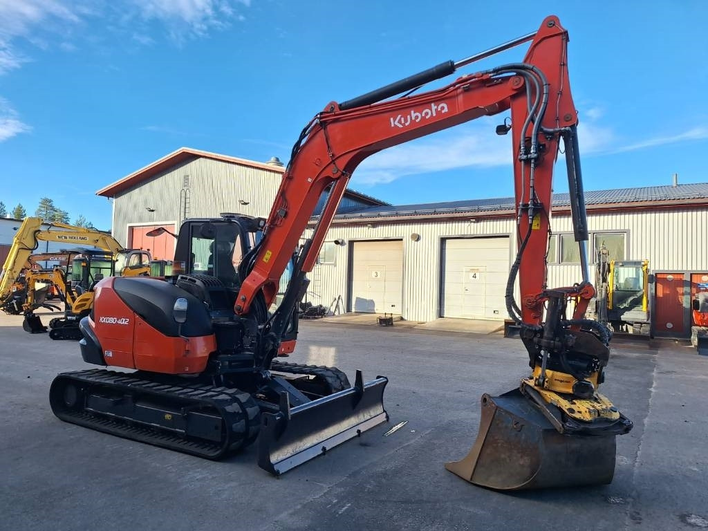 Kubota KX080-4a2 PYÖRITTÄJÄLLÄ - Mini bager: slika Kubota KX080-4a2 PYÖRITTÄJÄLLÄ - Mini bager Kubota KX080-4a2 PYÖRITTÄJÄLLÄ - Mini bager: slika Kubota KX080-4a2 PYÖRITTÄJÄLLÄ - Mini bager
