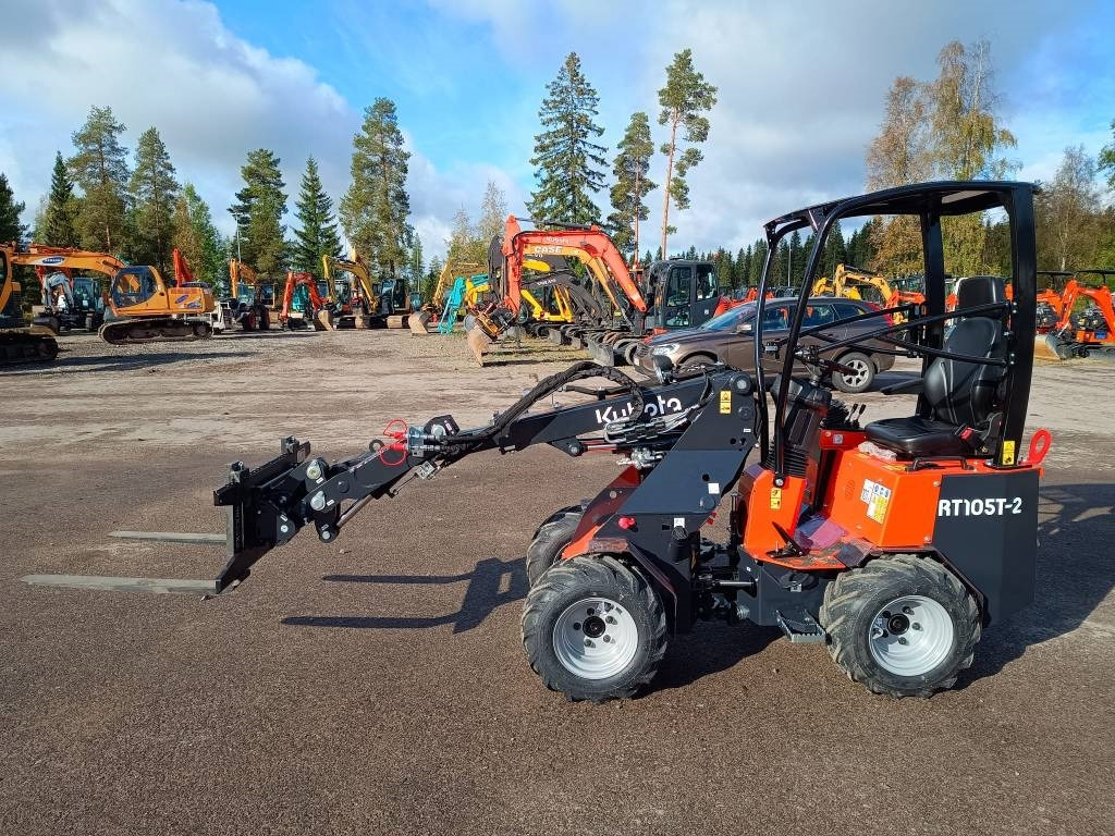 Kubota RT105-2 TELEPUOMI  - Zglobni utovarivač: slika Kubota RT105-2 TELEPUOMI  - Zglobni utovarivač Kubota RT105-2 TELEPUOMI  - Zglobni utovarivač: slika Kubota RT105-2 TELEPUOMI  - Zglobni utovarivač