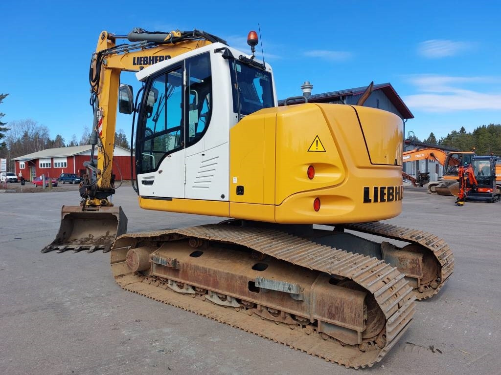 Liebherr MYYTY! SOLD! R914 COMPACT - Bager gusjeničar: slika Liebherr MYYTY! SOLD! R914 COMPACT - Bager gusjeničar Liebherr MYYTY! SOLD! R914 COMPACT - Bager gusjeničar: slika Liebherr MYYTY! SOLD! R914 COMPACT - Bager gusjeničar