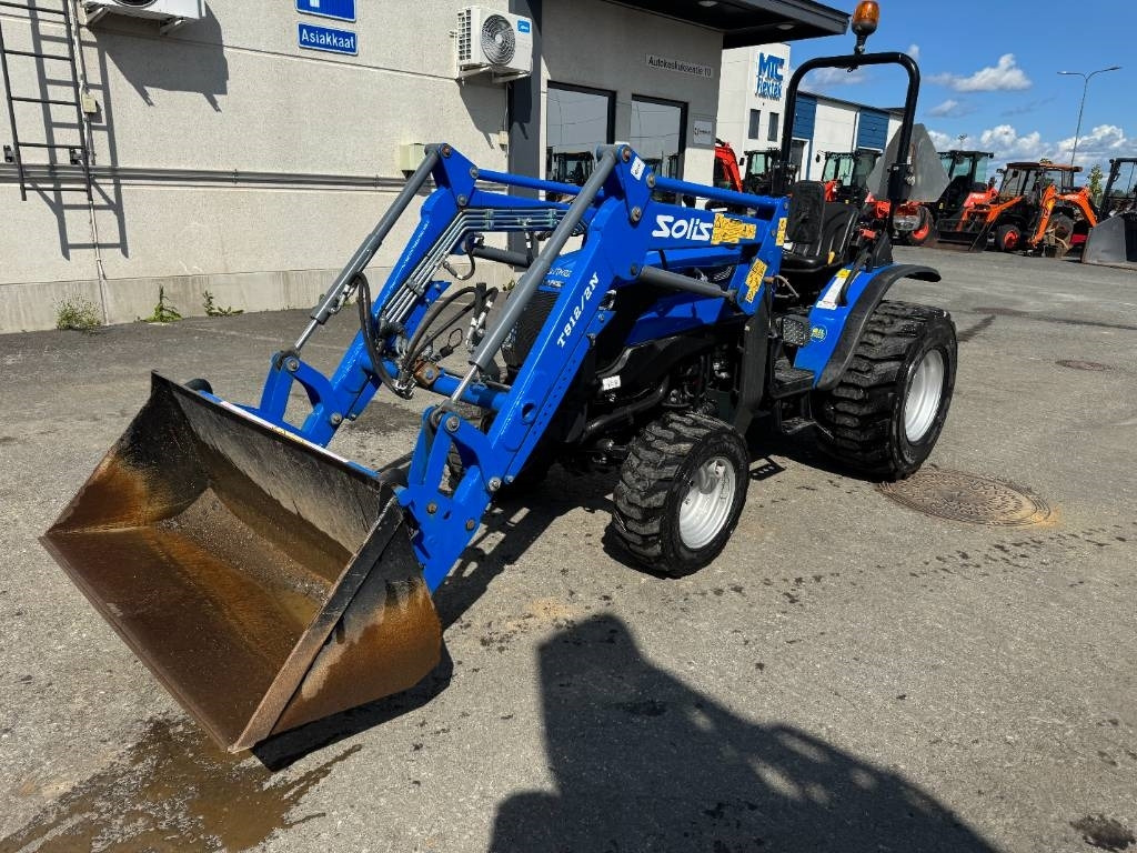 Solis 26 4WD Etukuormaajalla - Traktor: slika Solis 26 4WD Etukuormaajalla - Traktor Solis 26 4WD Etukuormaajalla - Traktor: slika Solis 26 4WD Etukuormaajalla - Traktor
