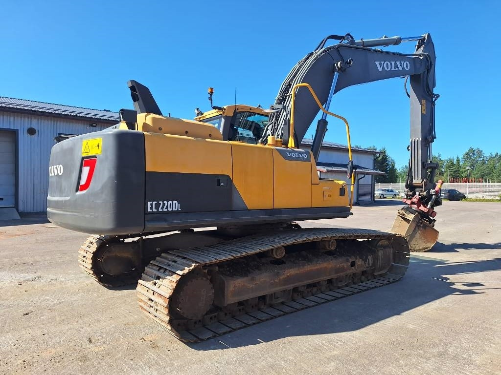 Volvo EC220DL PYÖRITTÄJÄLLÄ - Bager gusjeničar: slika Volvo EC220DL PYÖRITTÄJÄLLÄ - Bager gusjeničar Volvo EC220DL PYÖRITTÄJÄLLÄ - Bager gusjeničar: slika Volvo EC220DL PYÖRITTÄJÄLLÄ - Bager gusjeničar
