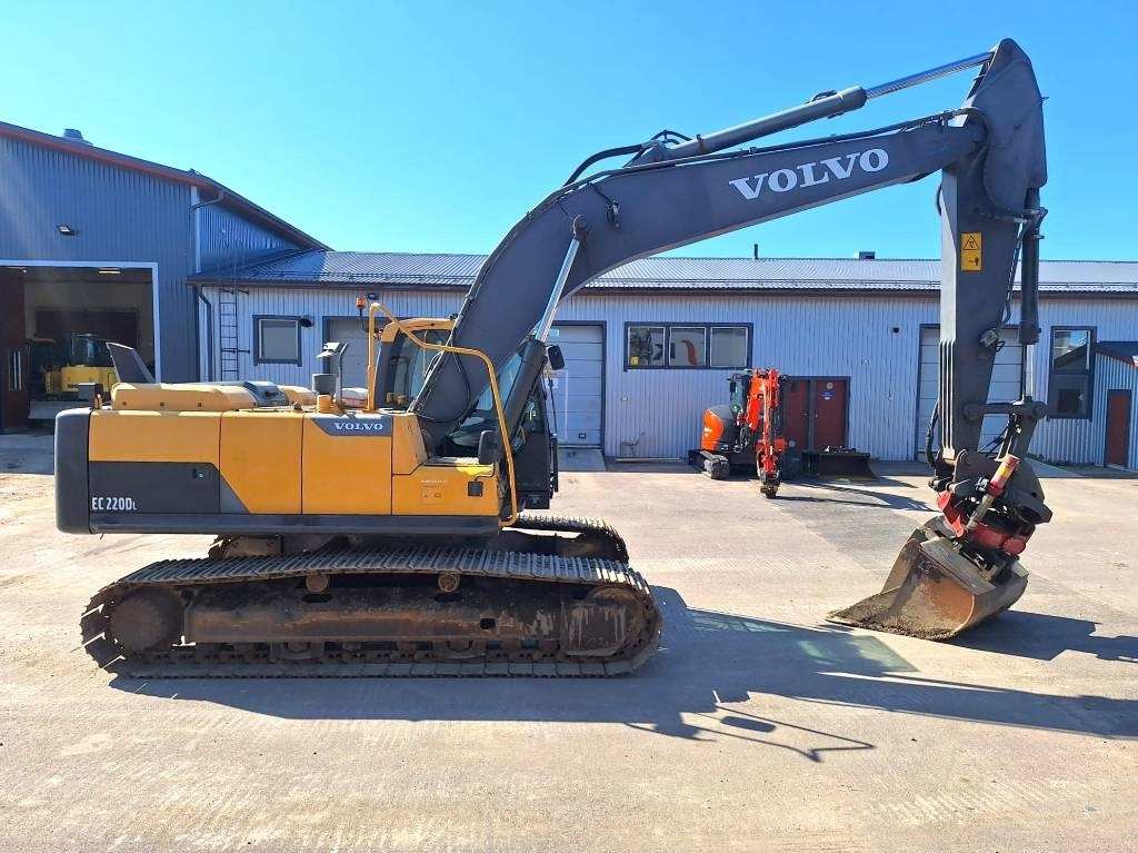 Volvo EC220DL PYÖRITTÄJÄLLÄ - Bager gusjeničar: slika Volvo EC220DL PYÖRITTÄJÄLLÄ - Bager gusjeničar Volvo EC220DL PYÖRITTÄJÄLLÄ - Bager gusjeničar: slika Volvo EC220DL PYÖRITTÄJÄLLÄ - Bager gusjeničar