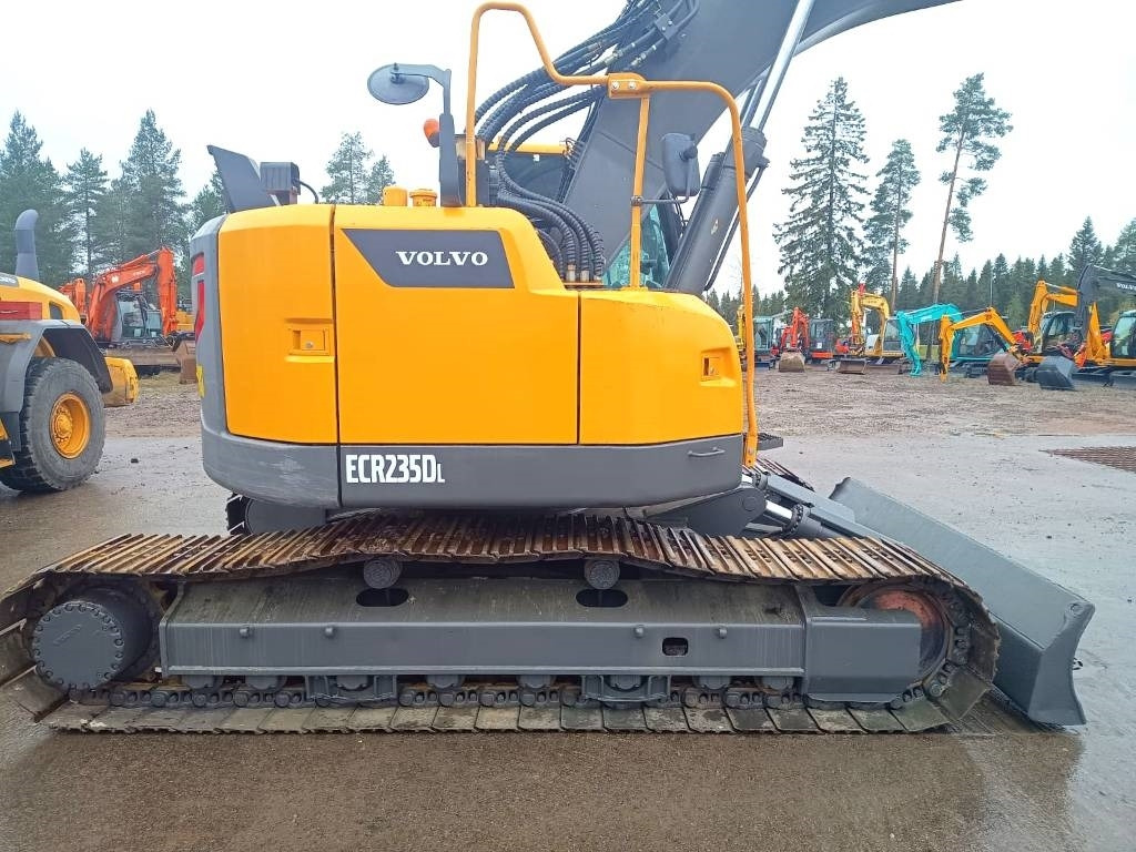 Volvo ECR235DL PYÖRITTÄJÄLLÄ  - Bager gusjeničar: slika Volvo ECR235DL PYÖRITTÄJÄLLÄ  - Bager gusjeničar Volvo ECR235DL PYÖRITTÄJÄLLÄ  - Bager gusjeničar: slika Volvo ECR235DL PYÖRITTÄJÄLLÄ  - Bager gusjeničar