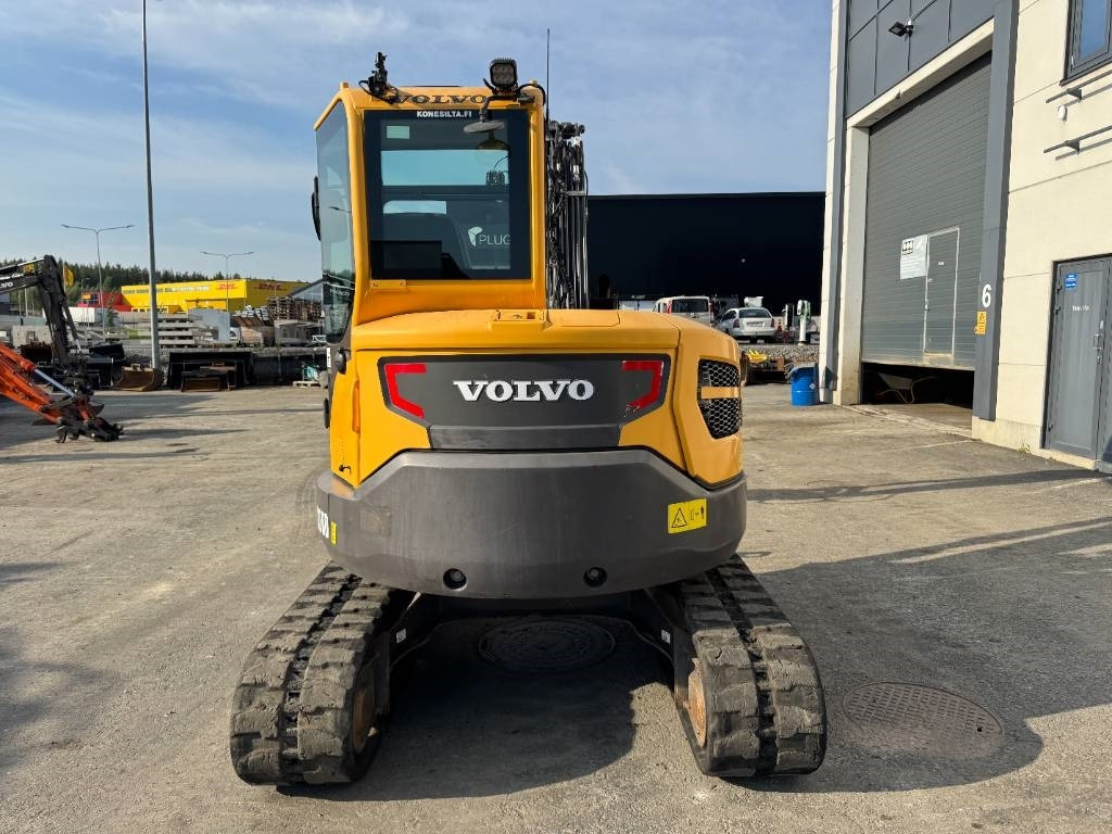 Volvo ECR58D PYÖRITTÄJÄLLÄ - Mini bager: slika Volvo ECR58D PYÖRITTÄJÄLLÄ - Mini bager Volvo ECR58D PYÖRITTÄJÄLLÄ - Mini bager: slika Volvo ECR58D PYÖRITTÄJÄLLÄ - Mini bager