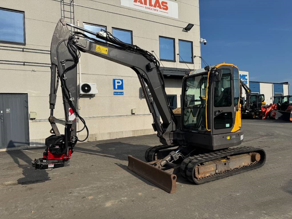 Volvo ECR58D PYÖRITTÄJÄLLÄ - Mini bager: slika Volvo ECR58D PYÖRITTÄJÄLLÄ - Mini bager Volvo ECR58D PYÖRITTÄJÄLLÄ - Mini bager: slika Volvo ECR58D PYÖRITTÄJÄLLÄ - Mini bager