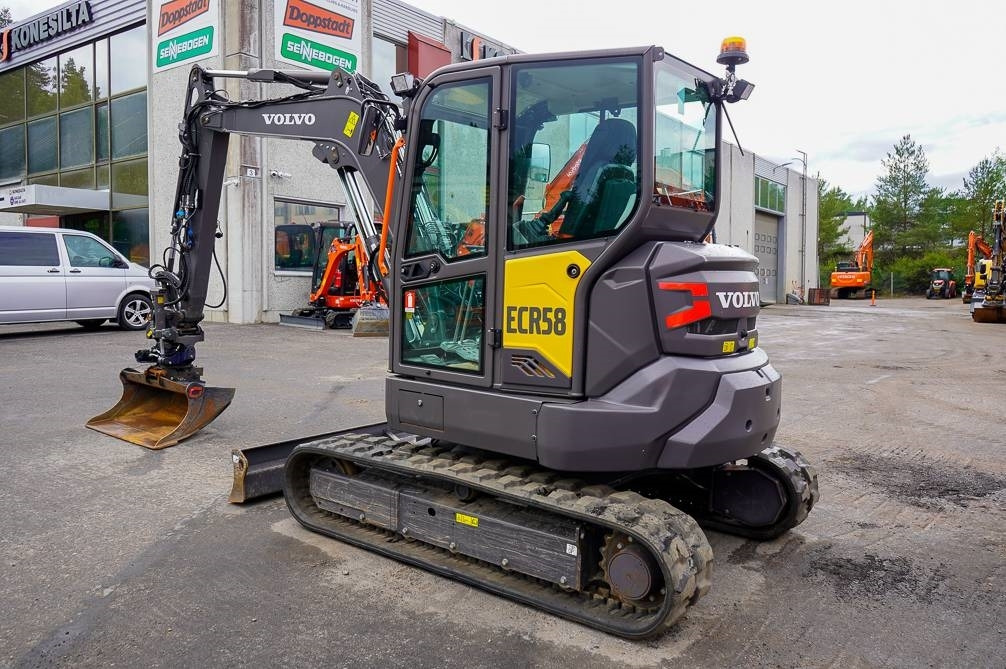 Volvo ECR58F EX-DEMO - Mini bager: slika Volvo ECR58F EX-DEMO - Mini bager Volvo ECR58F EX-DEMO - Mini bager: slika Volvo ECR58F EX-DEMO - Mini bager
