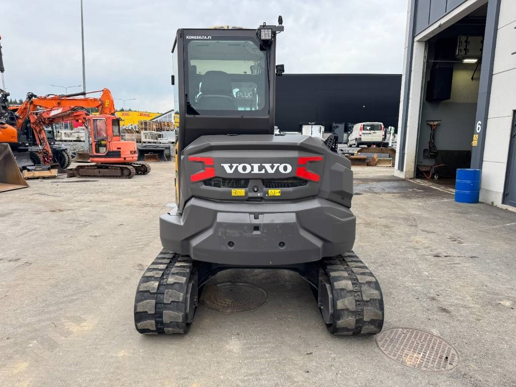 Volvo ECR58F PYÖRITTÄJÄLLÄ - Mini bager: slika Volvo ECR58F PYÖRITTÄJÄLLÄ - Mini bager Volvo ECR58F PYÖRITTÄJÄLLÄ - Mini bager: slika Volvo ECR58F PYÖRITTÄJÄLLÄ - Mini bager