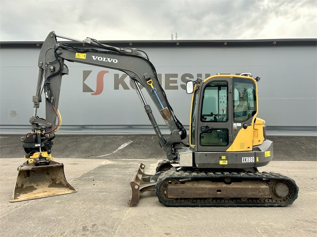 Volvo ECR88D + TYÖLAITTEET - Mini bager: slika Volvo ECR88D + TYÖLAITTEET - Mini bager Volvo ECR88D + TYÖLAITTEET - Mini bager: slika Volvo ECR88D + TYÖLAITTEET - Mini bager
