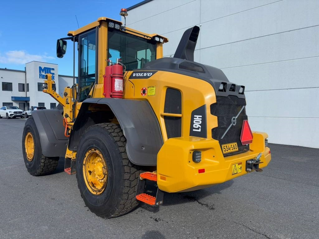 Volvo L 90 H Long Boom - Utovarivač na kotačima: slika Volvo L 90 H Long Boom - Utovarivač na kotačima Volvo L 90 H Long Boom - Utovarivač na kotačima: slika Volvo L 90 H Long Boom - Utovarivač na kotačima