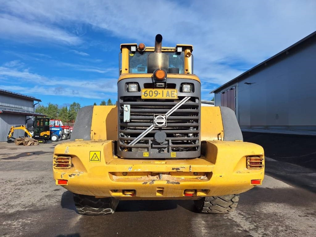 Volvo L120F VIPUOHJAUS - Utovarivač na kotačima: slika Volvo L120F VIPUOHJAUS - Utovarivač na kotačima Volvo L120F VIPUOHJAUS - Utovarivač na kotačima: slika Volvo L120F VIPUOHJAUS - Utovarivač na kotačima