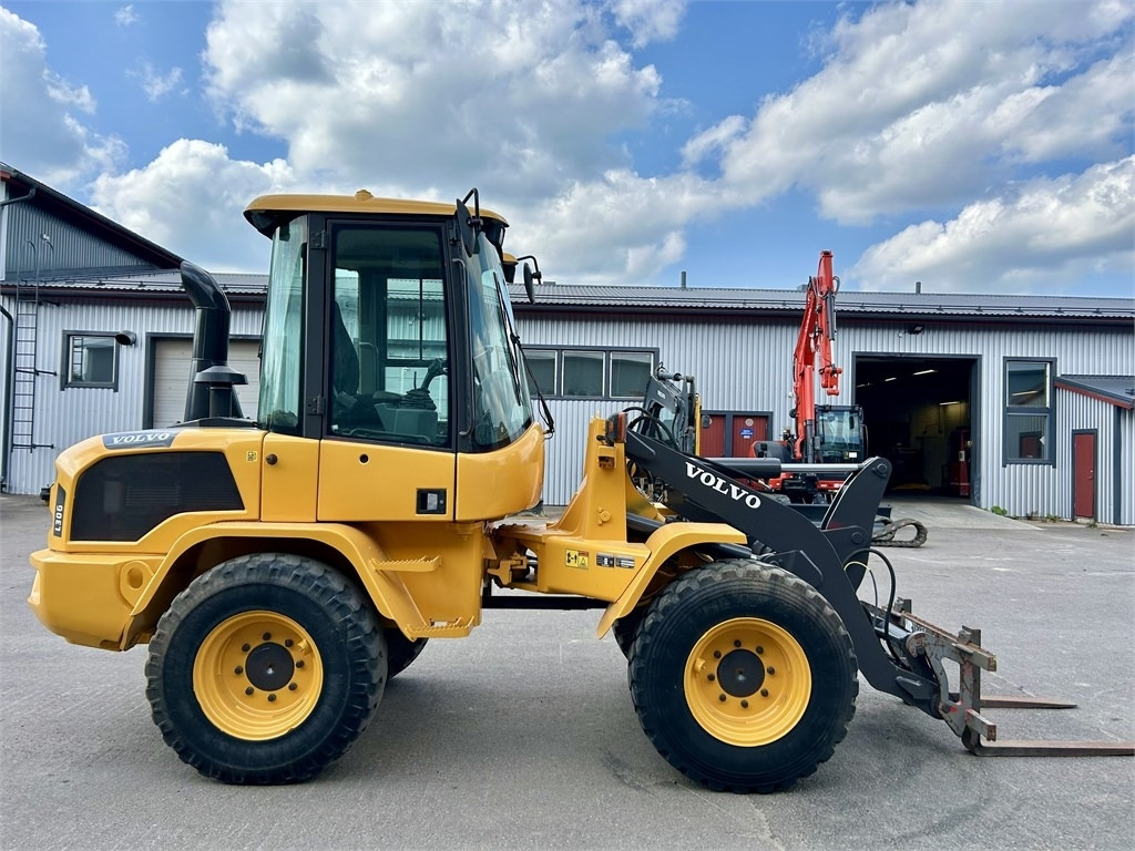 Volvo L30G TRUKKIPIIKEILLÄ  - Utovarivač na kotačima: slika Volvo L30G TRUKKIPIIKEILLÄ  - Utovarivač na kotačima Volvo L30G TRUKKIPIIKEILLÄ  - Utovarivač na kotačima: slika Volvo L30G TRUKKIPIIKEILLÄ  - Utovarivač na kotačima