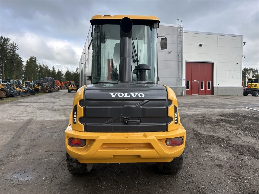 Volvo L30G TRUKKIPIIKEILLÄ - Utovarivač na kotačima: slika Volvo L30G TRUKKIPIIKEILLÄ - Utovarivač na kotačima Volvo L30G TRUKKIPIIKEILLÄ - Utovarivač na kotačima: slika Volvo L30G TRUKKIPIIKEILLÄ - Utovarivač na kotačima