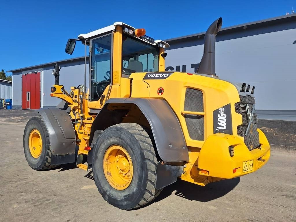 Volvo L60G VIPUOHJAUS - Utovarivač na kotačima: slika Volvo L60G VIPUOHJAUS - Utovarivač na kotačima Volvo L60G VIPUOHJAUS - Utovarivač na kotačima: slika Volvo L60G VIPUOHJAUS - Utovarivač na kotačima