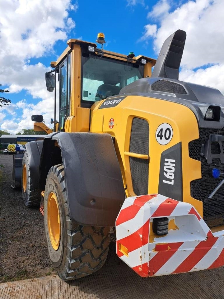 Volvo L60H - Utovarivač na kotačima: slika Volvo L60H - Utovarivač na kotačima Volvo L60H - Utovarivač na kotačima: slika Volvo L60H - Utovarivač na kotačima